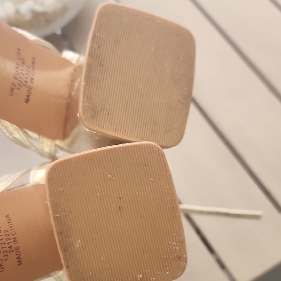 ASOS Y2k Gold Crystal Embellished Heels for Formal Occasions - Picture 5 of 10